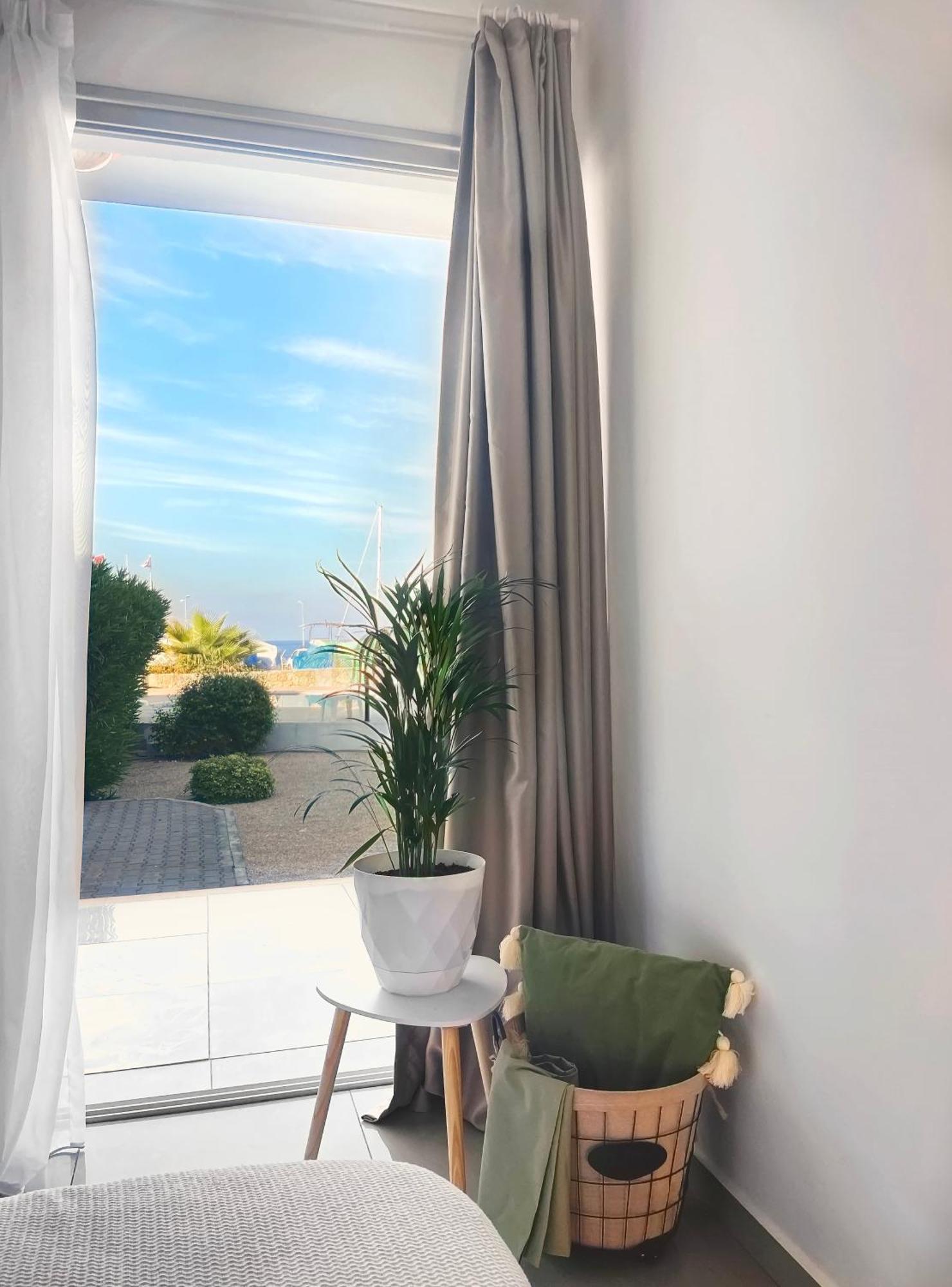 Spacious Three-Bedroom Apartment With Sea View A4 Lapithos  Eksteriør billede