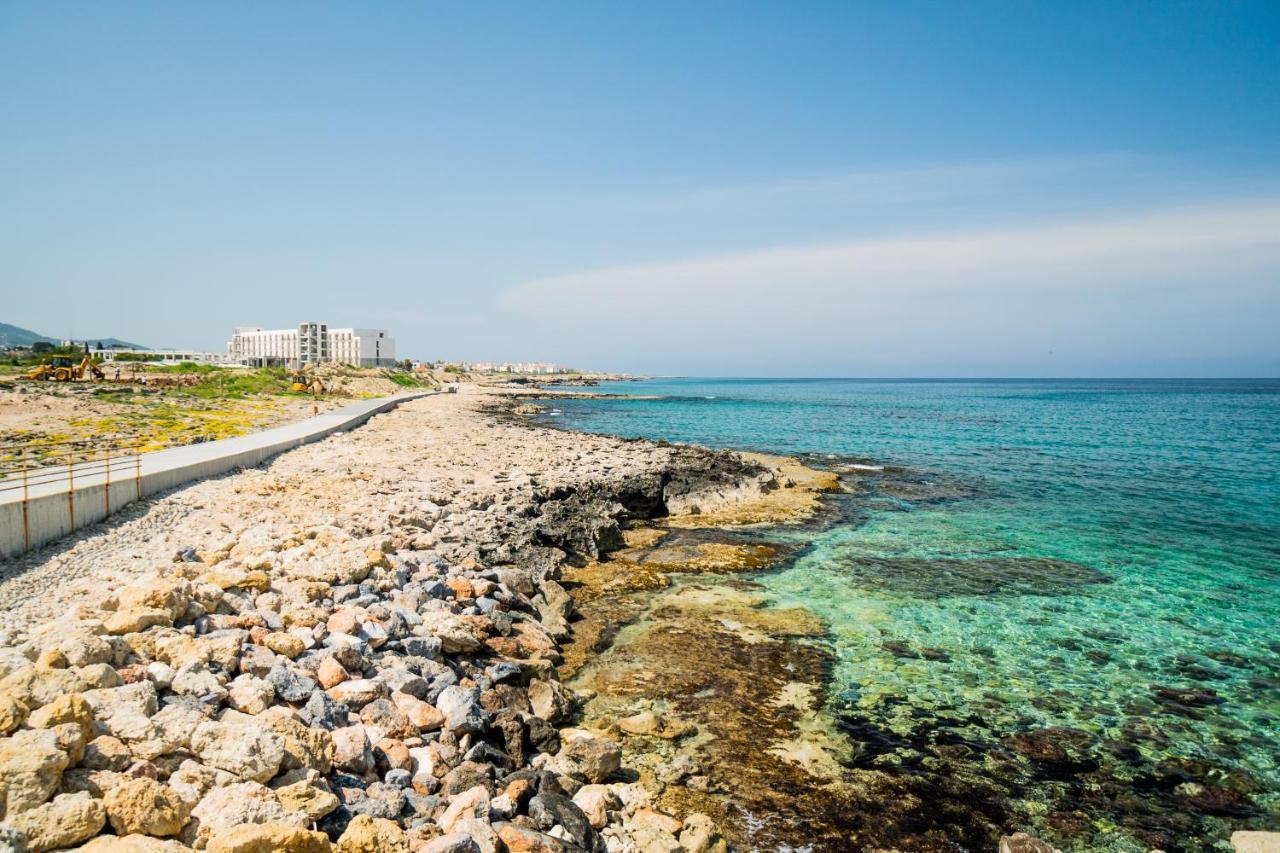 Spacious Three-Bedroom Apartment With Sea View A4 Lapithos  Eksteriør billede