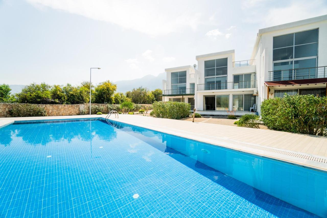 Spacious Three-Bedroom Apartment With Sea View A4 Lapithos  Eksteriør billede